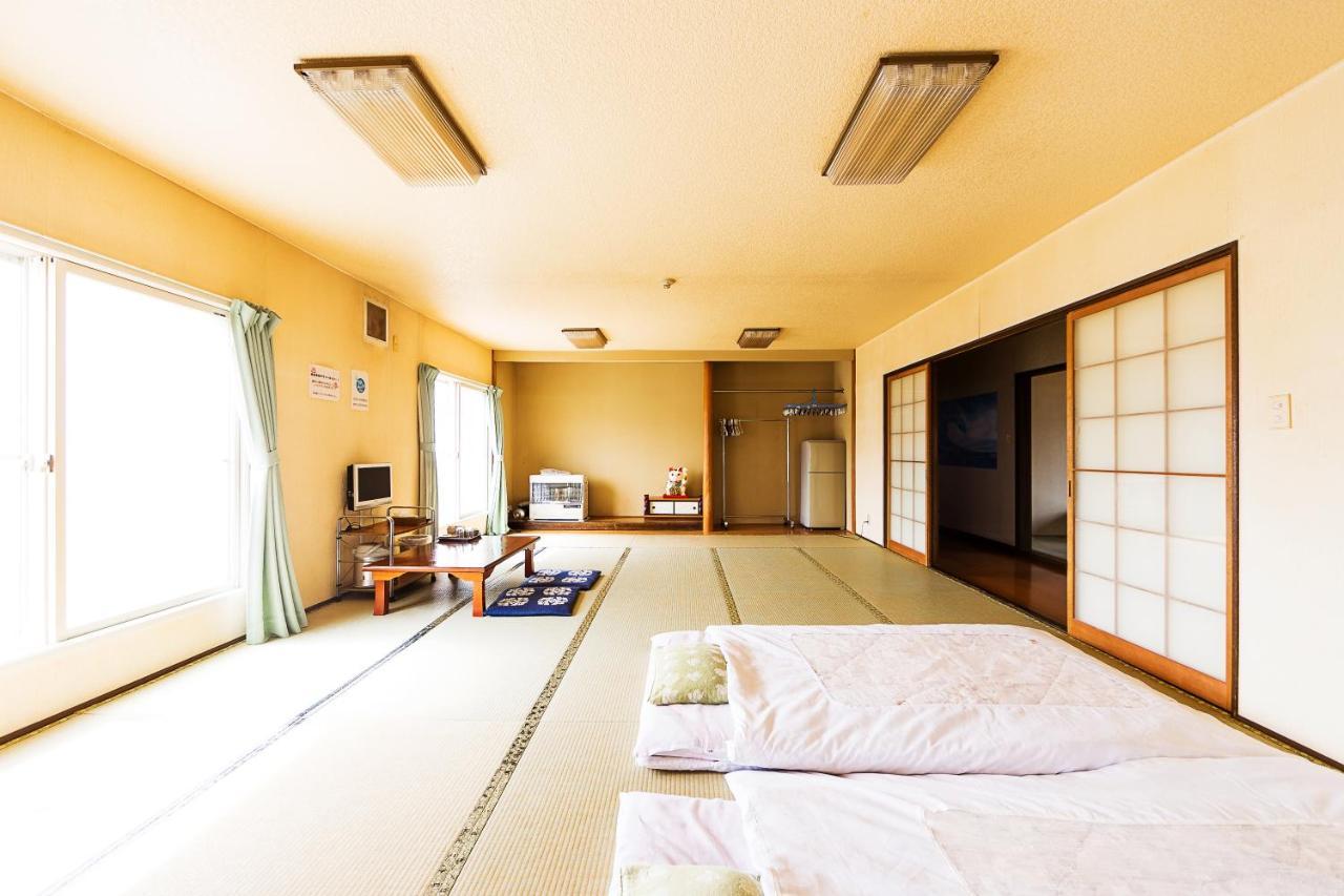 Minshuku Nihonkai Hotel Ishikari Exterior photo
